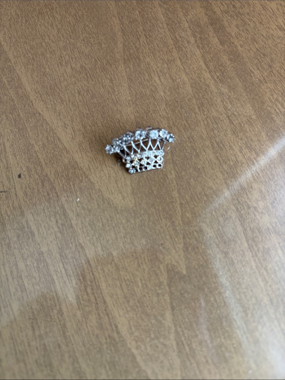 Silver Crystal Basket Hair Clip — Sparkling Accent for Women